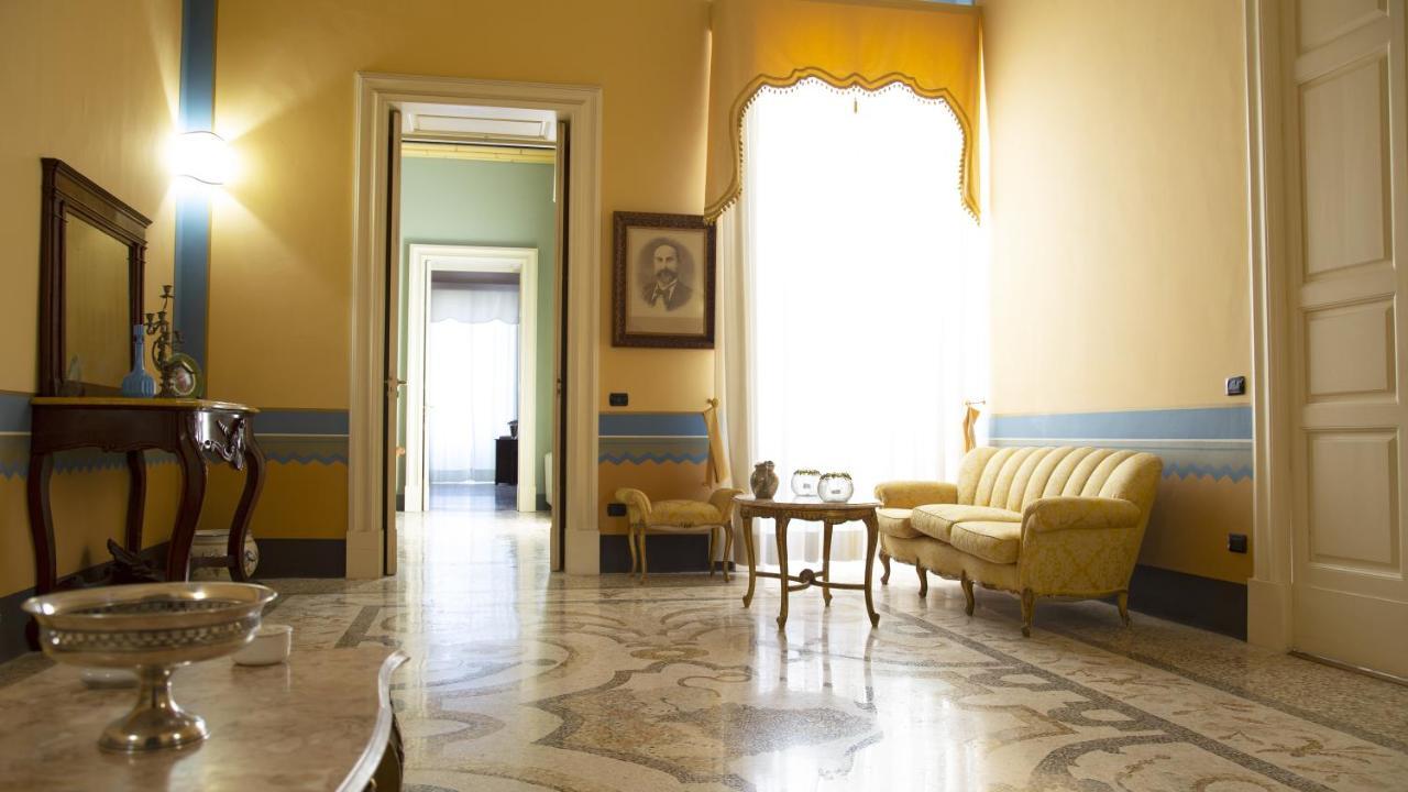 Palazzo Francesco Grassi Aradeo Exterior foto