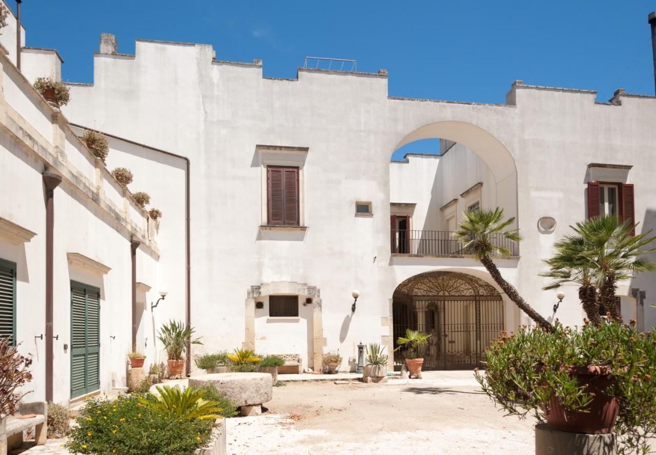 Palazzo Francesco Grassi Aradeo Exterior foto